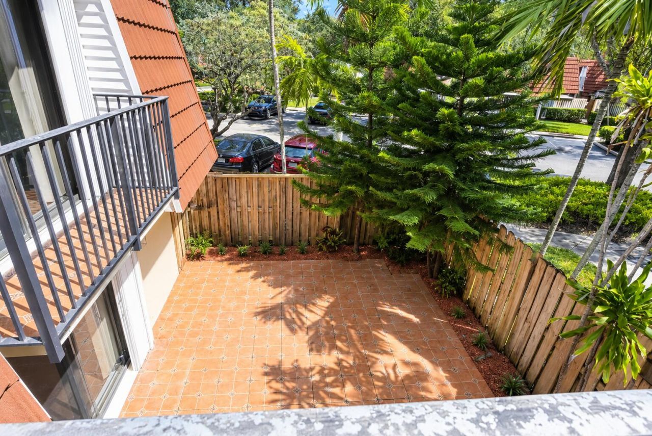 9851 NW 6th Place, Plantation, FL 33324 Photo
