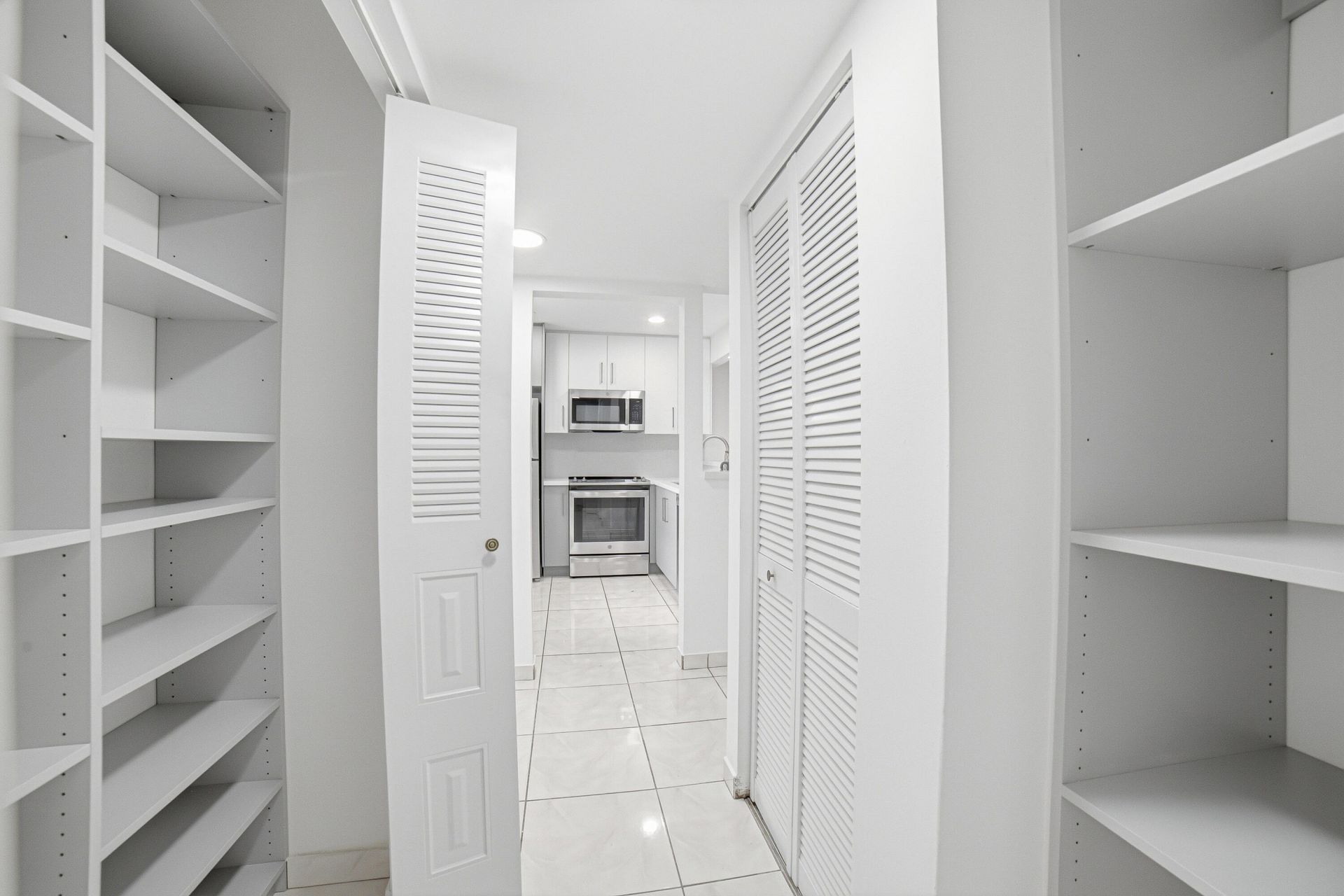 3121 NW 47th Avenue, Unit 109, Lauderdale Lakes, FL 33319 Photo