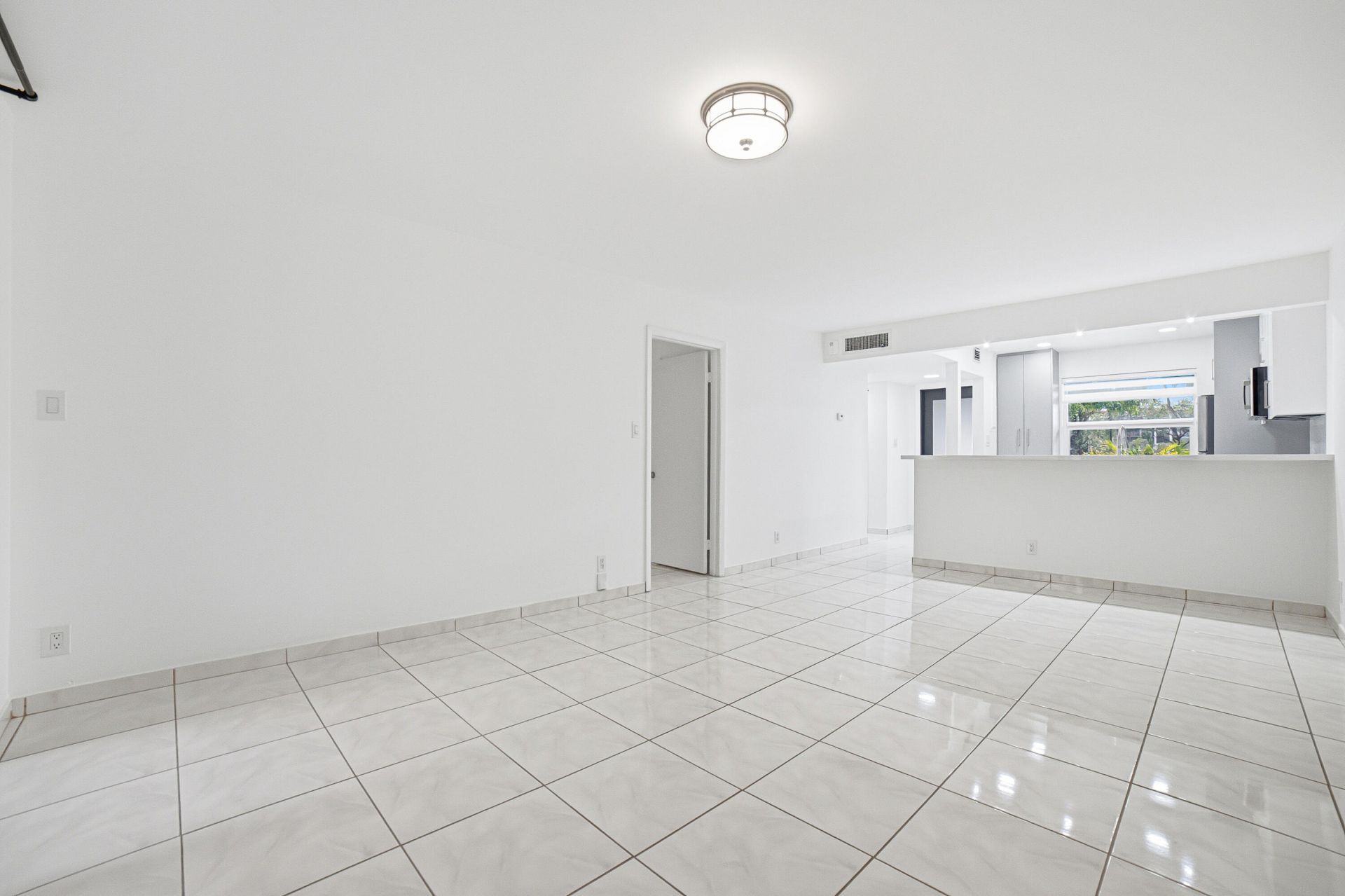 3121 NW 47th Avenue, Unit 109, Lauderdale Lakes, FL 33319 Photo