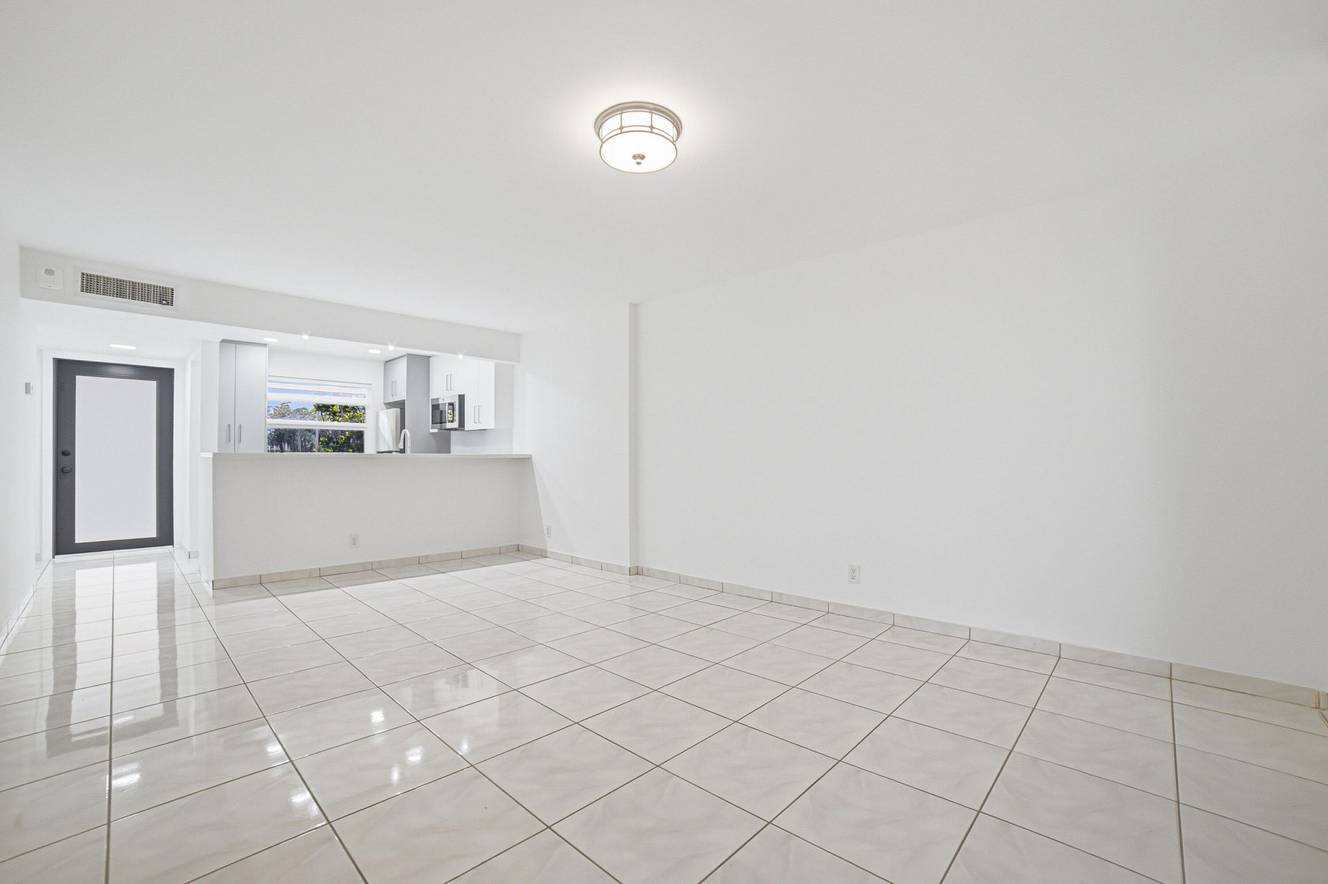 3121 NW 47th Avenue, Unit 109, Lauderdale Lakes, FL 33319 Photo