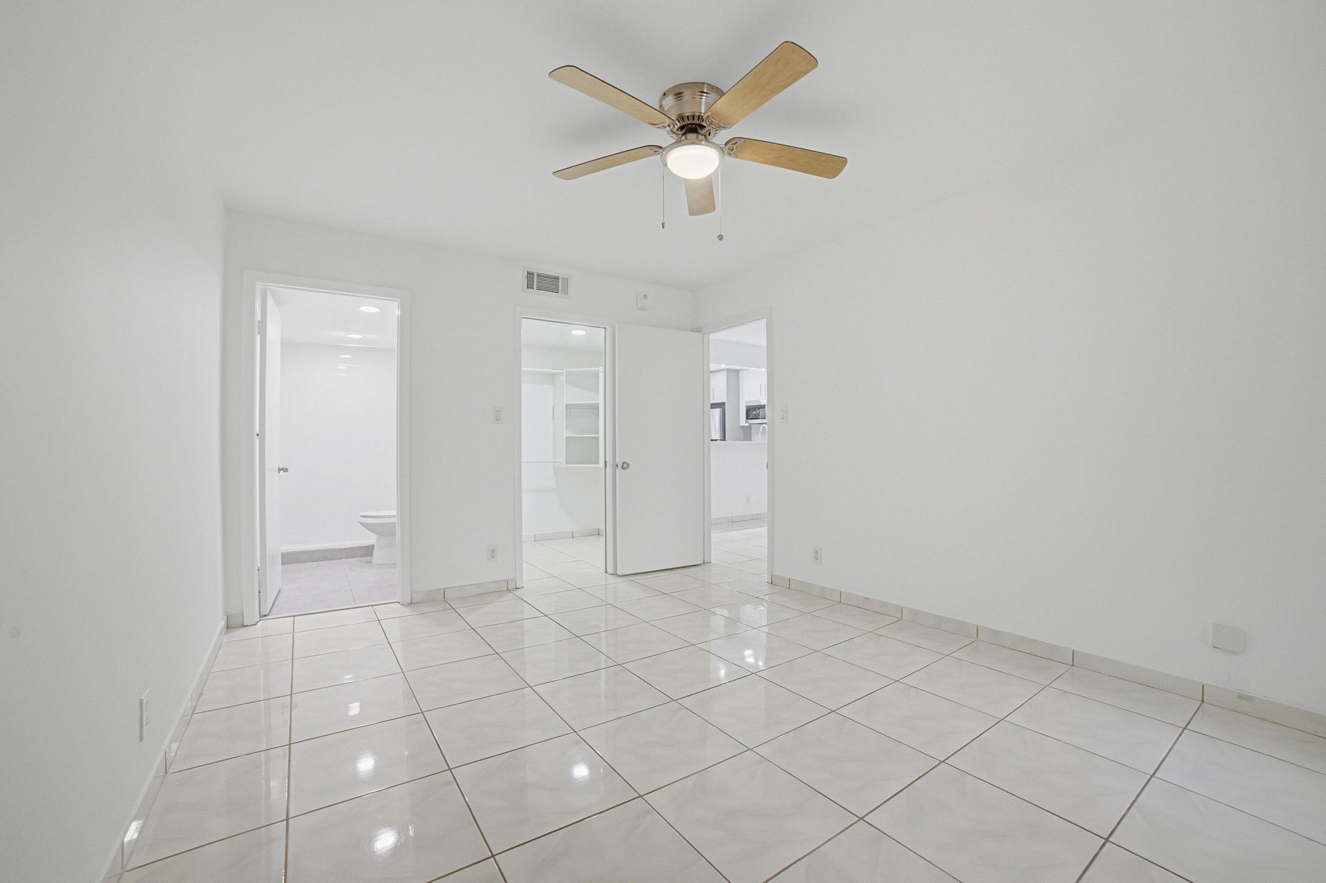 3121 NW 47th Avenue, Unit 109, Lauderdale Lakes, FL 33319 Photo