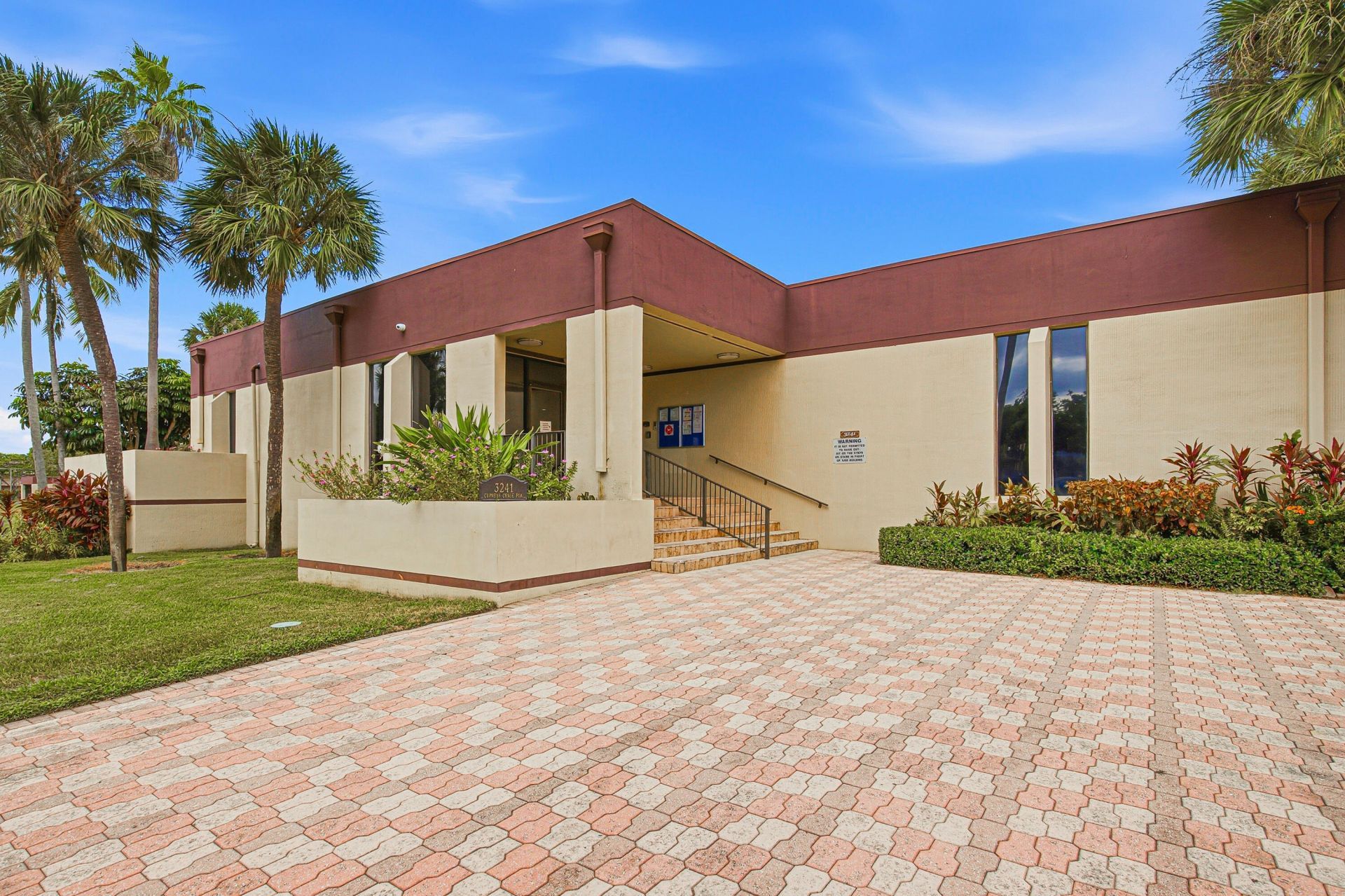 3121 NW 47th Avenue, Unit 109, Lauderdale Lakes, FL 33319 Photo