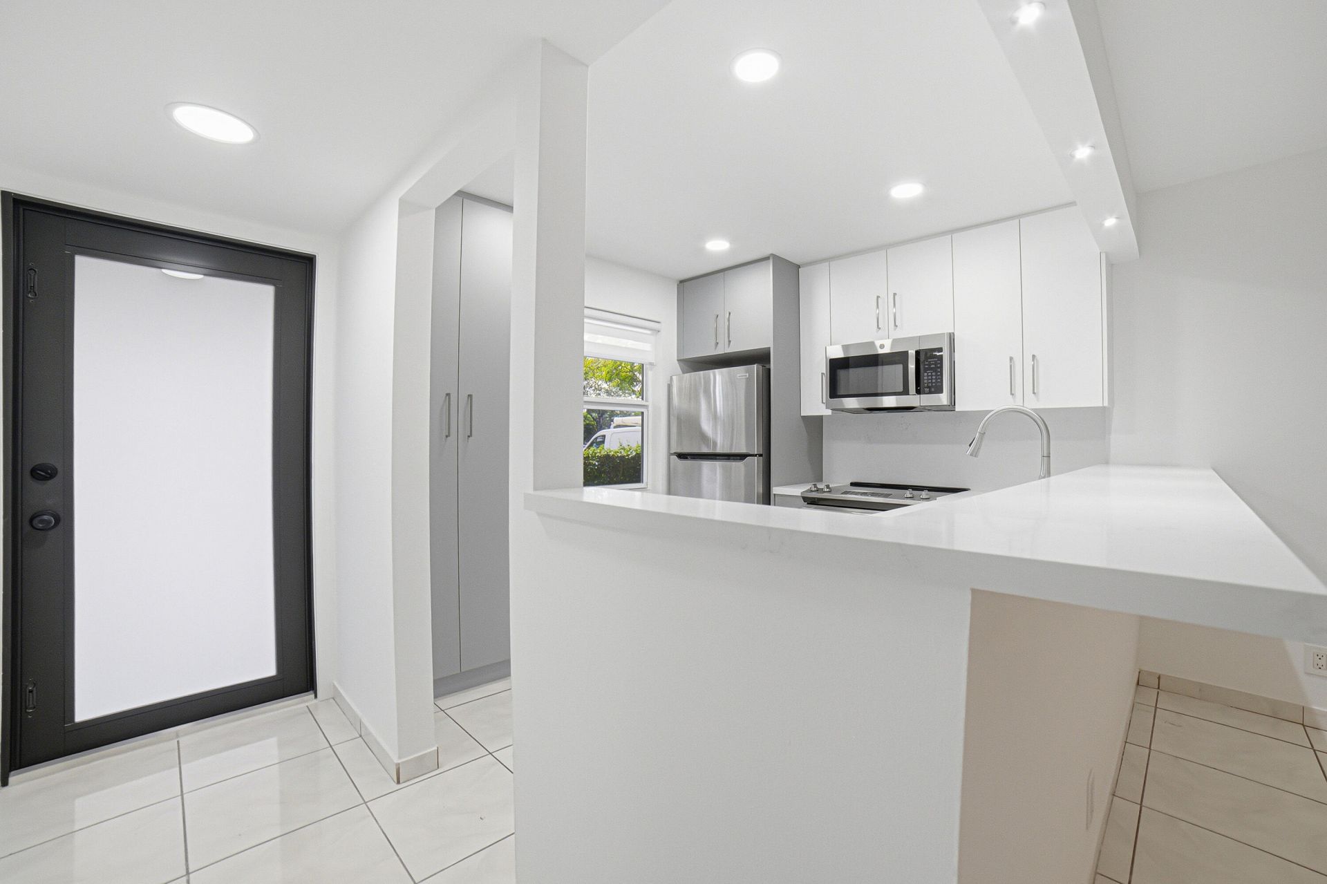 3121 NW 47th Avenue, Unit 109, Lauderdale Lakes, FL 33319 Photo