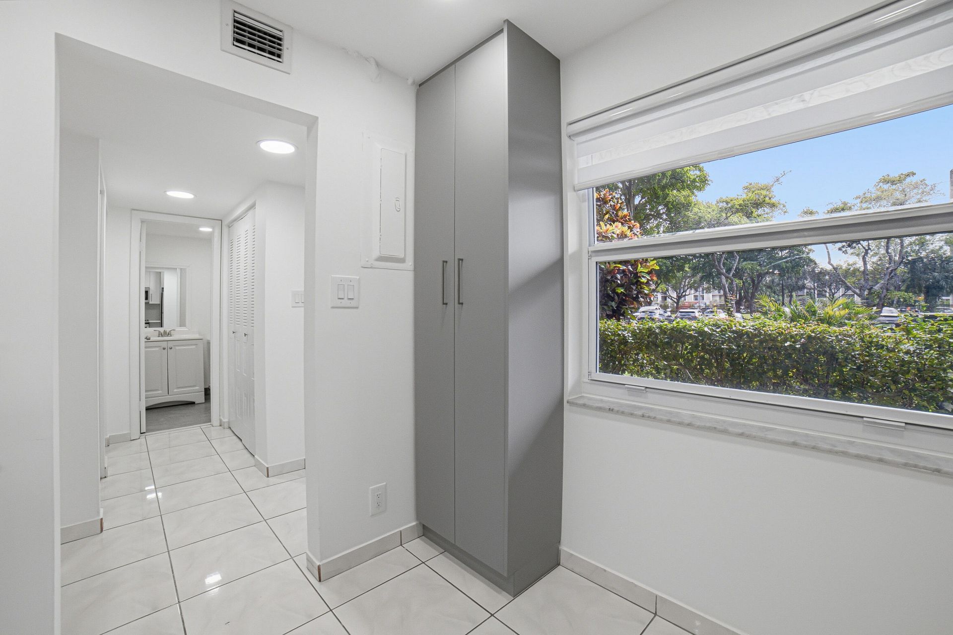 3121 NW 47th Avenue, Unit 109, Lauderdale Lakes, FL 33319 Photo