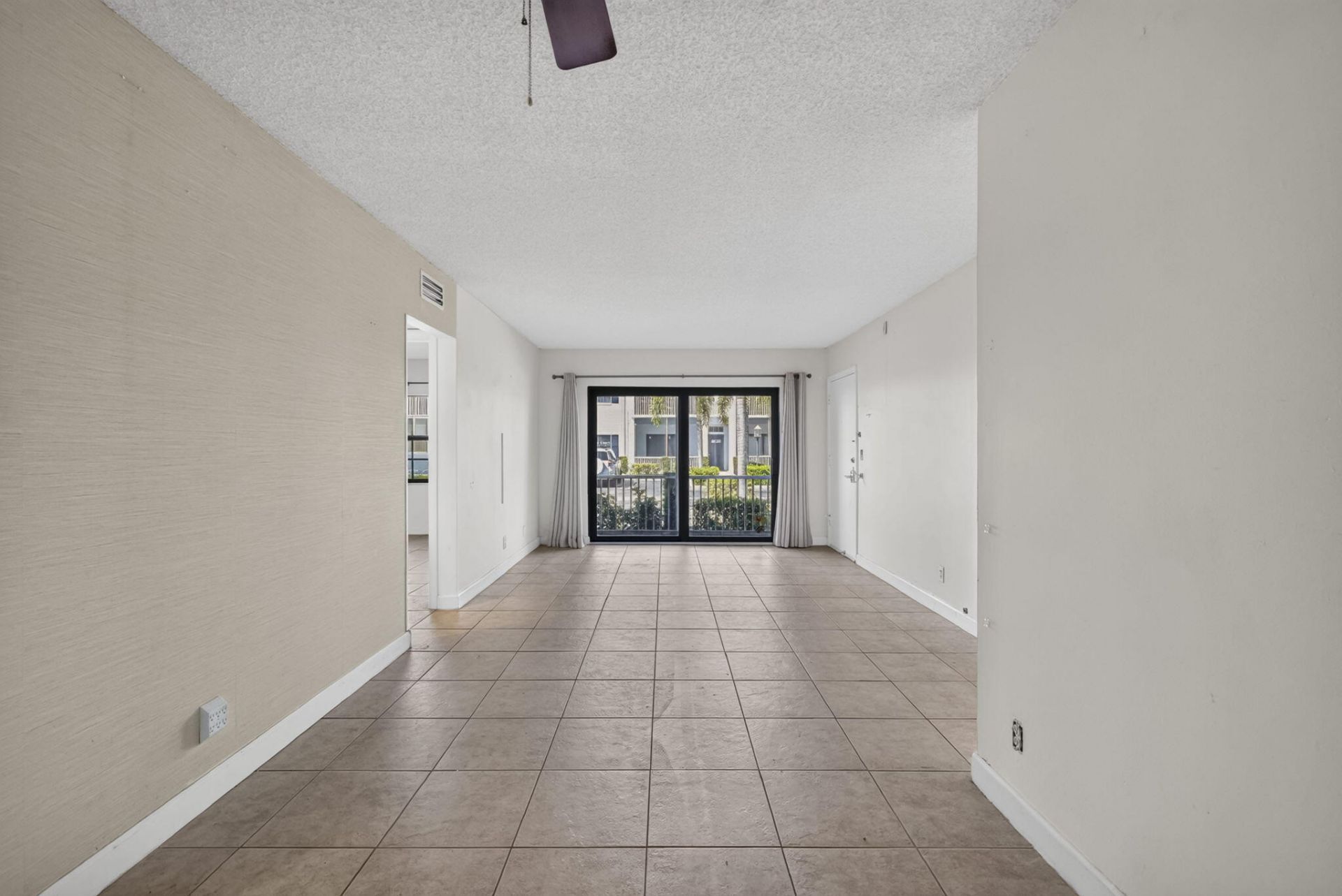 130 Cypress Club Drive, Unit 313, Pompano Beach, FL 33060 Photo
