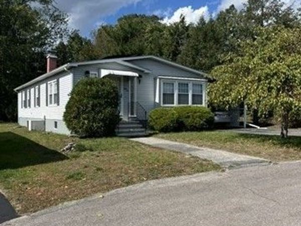 52 Castle Road, Attleboro, MA 02703