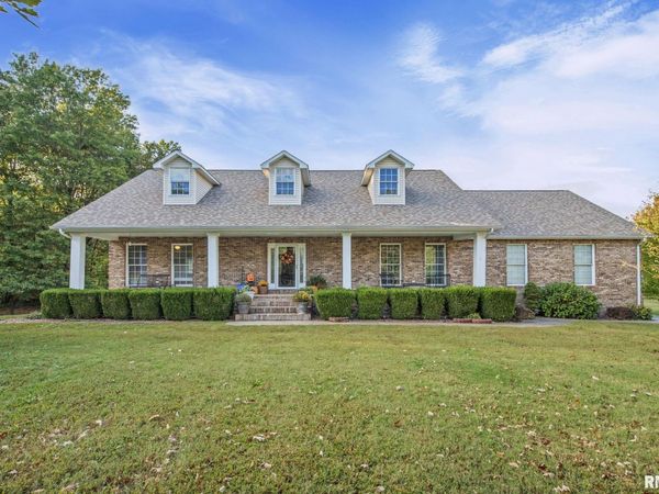 1201 Murraywood Lane, Carterville, IL 62918