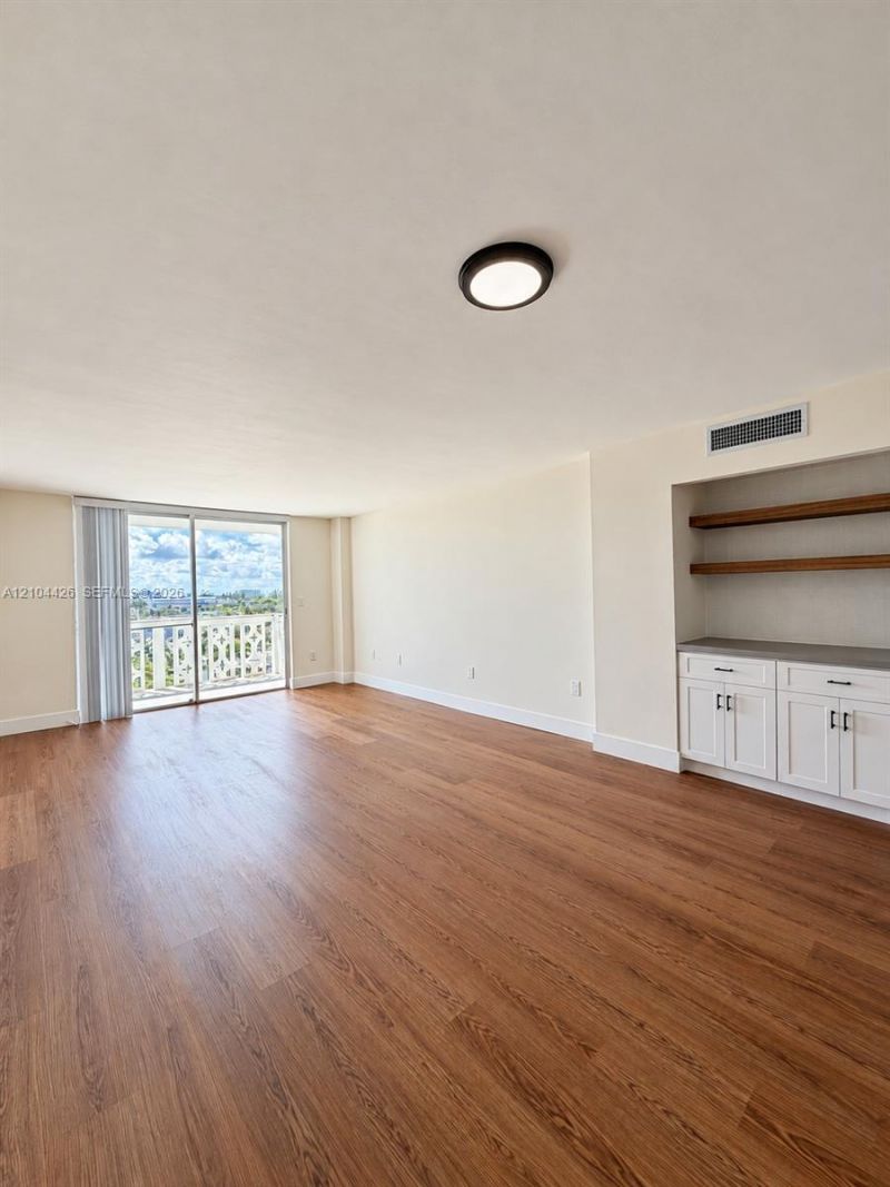 13155 Ixora Ct , Unit 804, North Miami, FL 33181 Photo