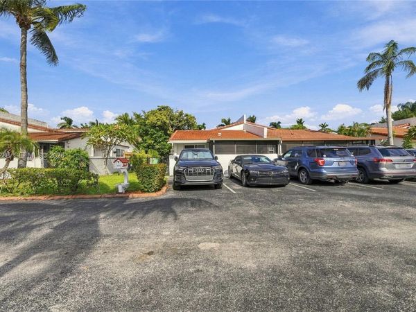 8292 NW 36th St, Sunrise, FL 33351