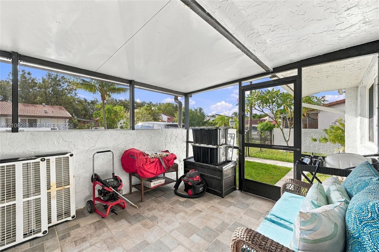 8292 NW 36th St, Sunrise, FL 33351 Photo