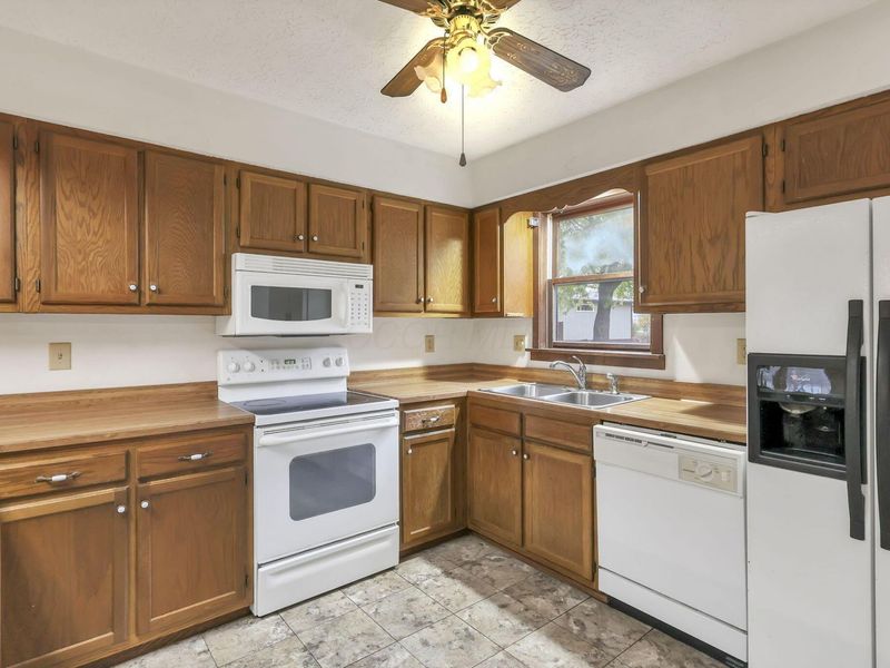 6888 Harlem Road , Westerville, OH 43081 Photo 19