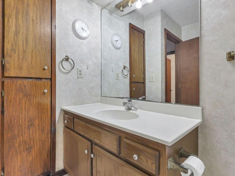 6888 Harlem Road , Westerville, OH 43081 Photo 29