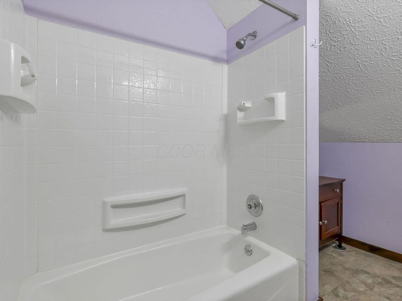 6888 Harlem Road , Westerville, OH 43081 Photo 45