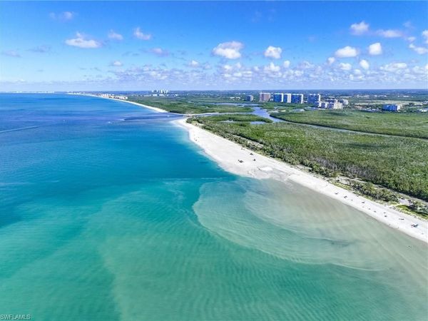 17 Bluebill AVE, Unit 1005, NAPLES, FL 34108