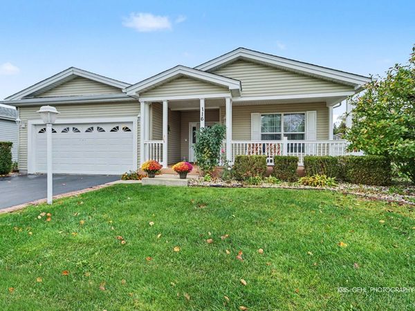 116 Hitching Post Lane , Grayslake, IL 60030