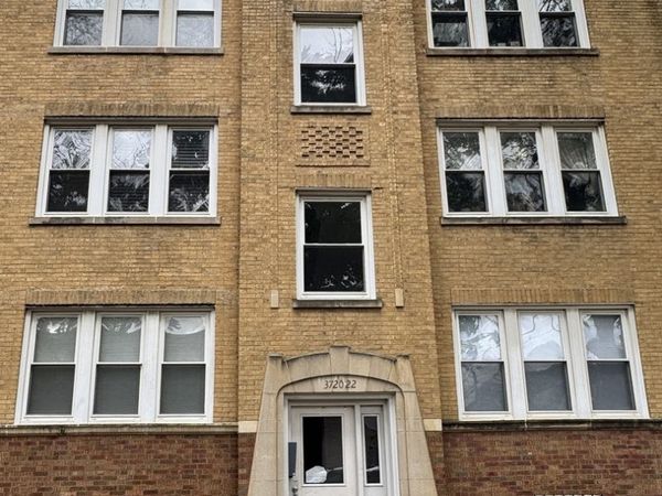 3722 W SCHOOL Street , Unit 1W, Chicago, IL 60618