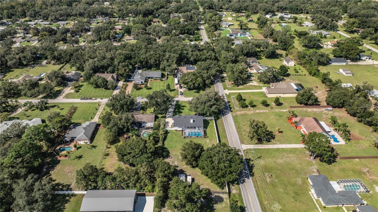 6206 Forestwood Drive W, Lakeland, FL 33811 Photo