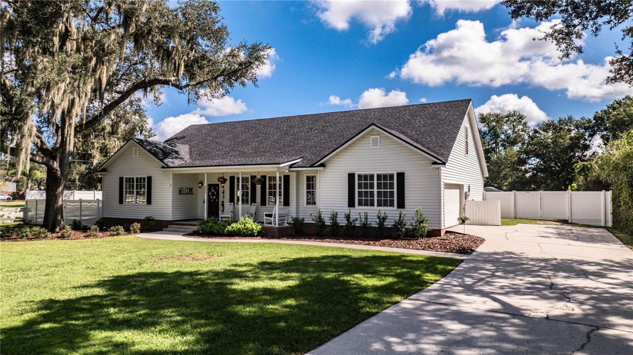 6206 Forestwood Drive W, Lakeland, FL 33811 Photo