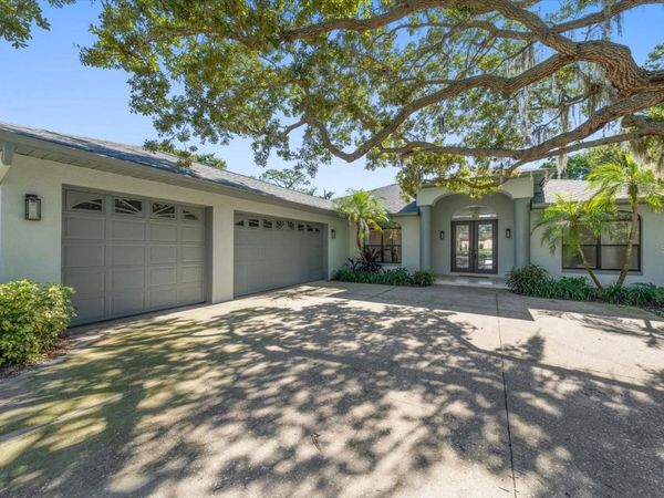 2265 KENT DRIVE , LARGO, FL 33774