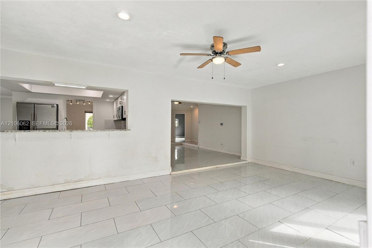 4200 NW 42nd St , Lauderdale Lakes, FL 33319 Photo