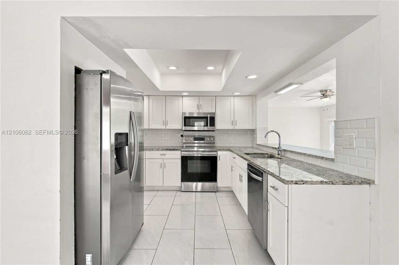 4200 NW 42nd St, Lauderdale Lakes, FL 33319 Photo
