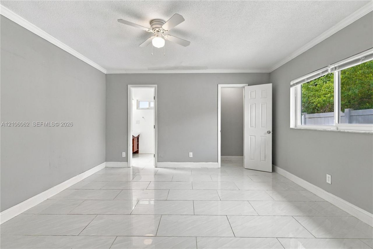 4200 NW 42nd St, Lauderdale Lakes, FL 33319 Photo