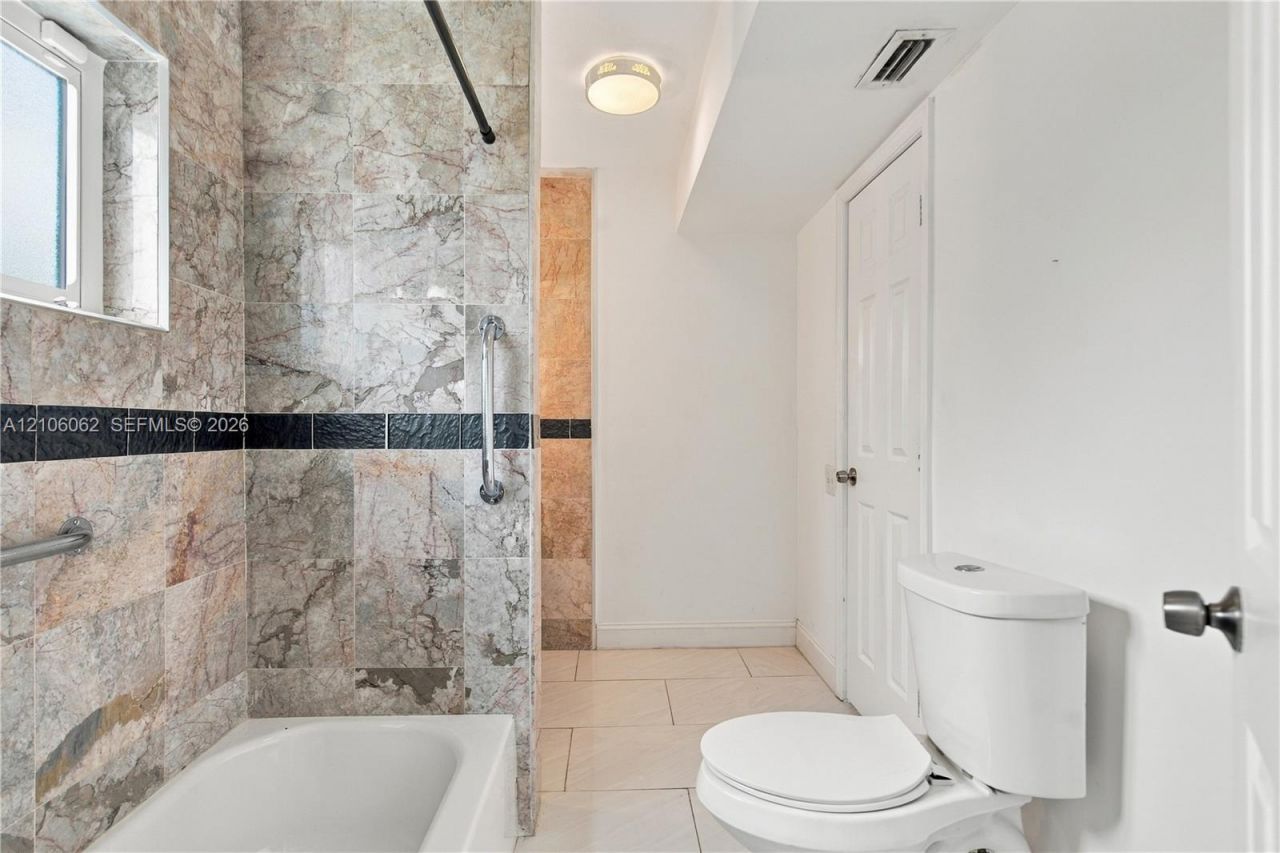 4200 NW 42nd St , Lauderdale Lakes, FL 33319 Photo