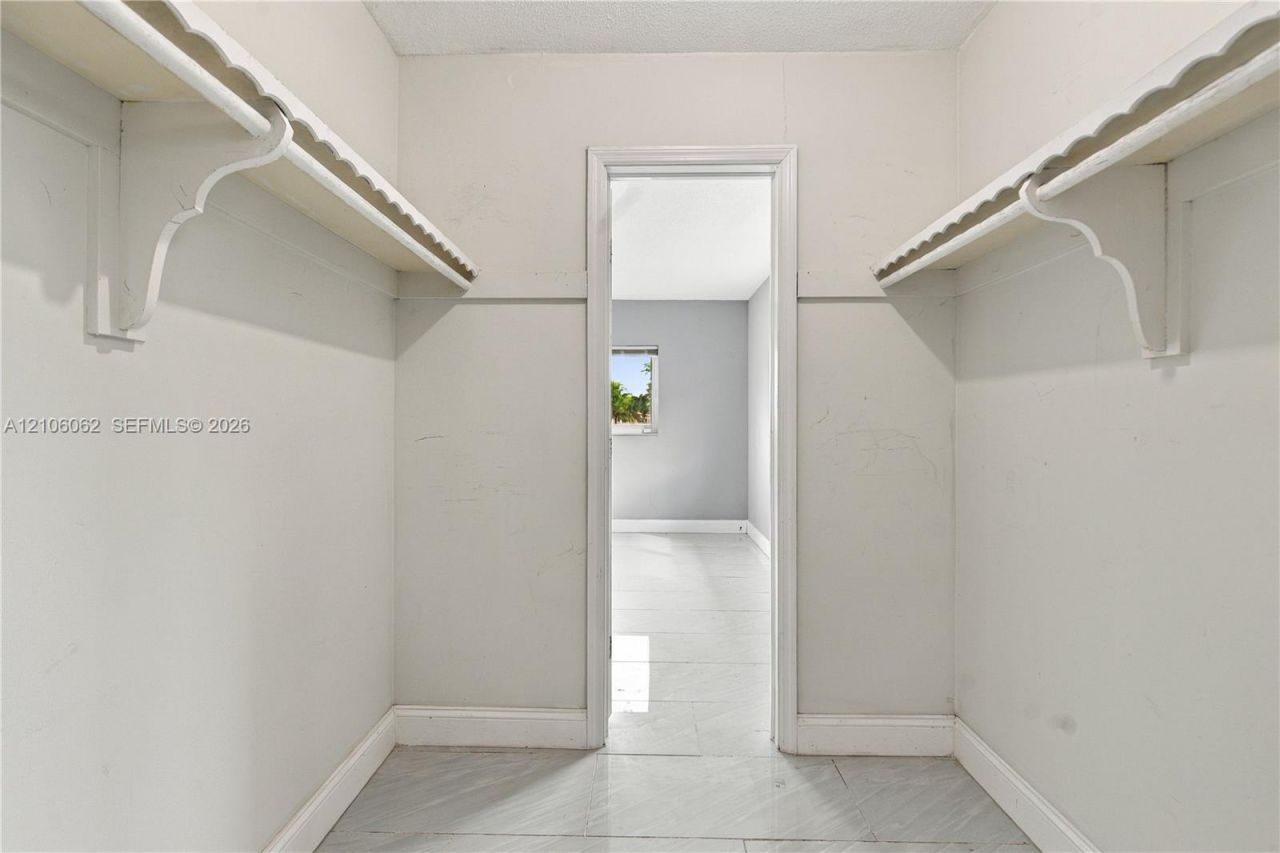 4200 NW 42nd St, Lauderdale Lakes, FL 33319 Photo