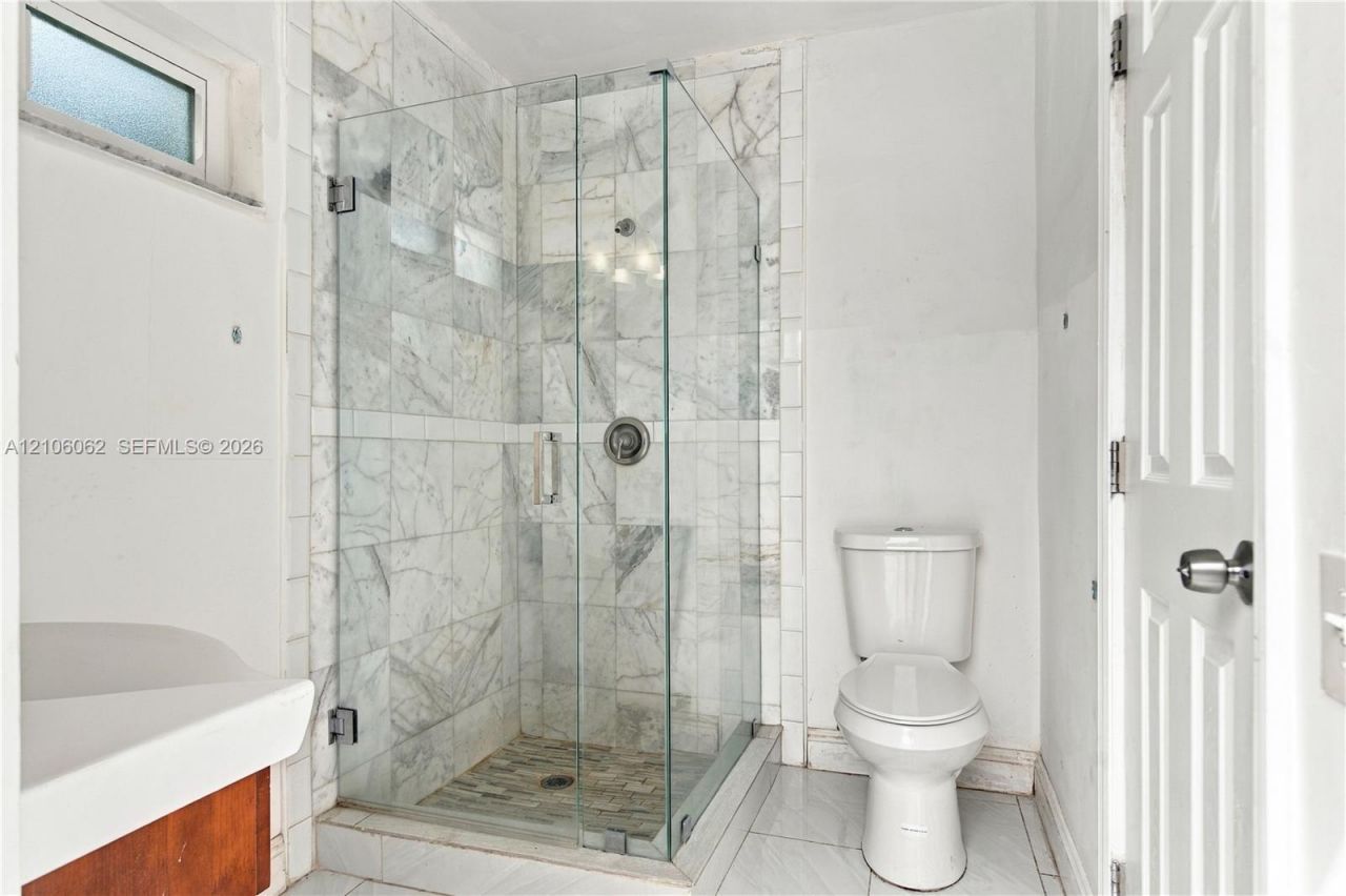 4200 NW 42nd St , Lauderdale Lakes, FL 33319 Photo