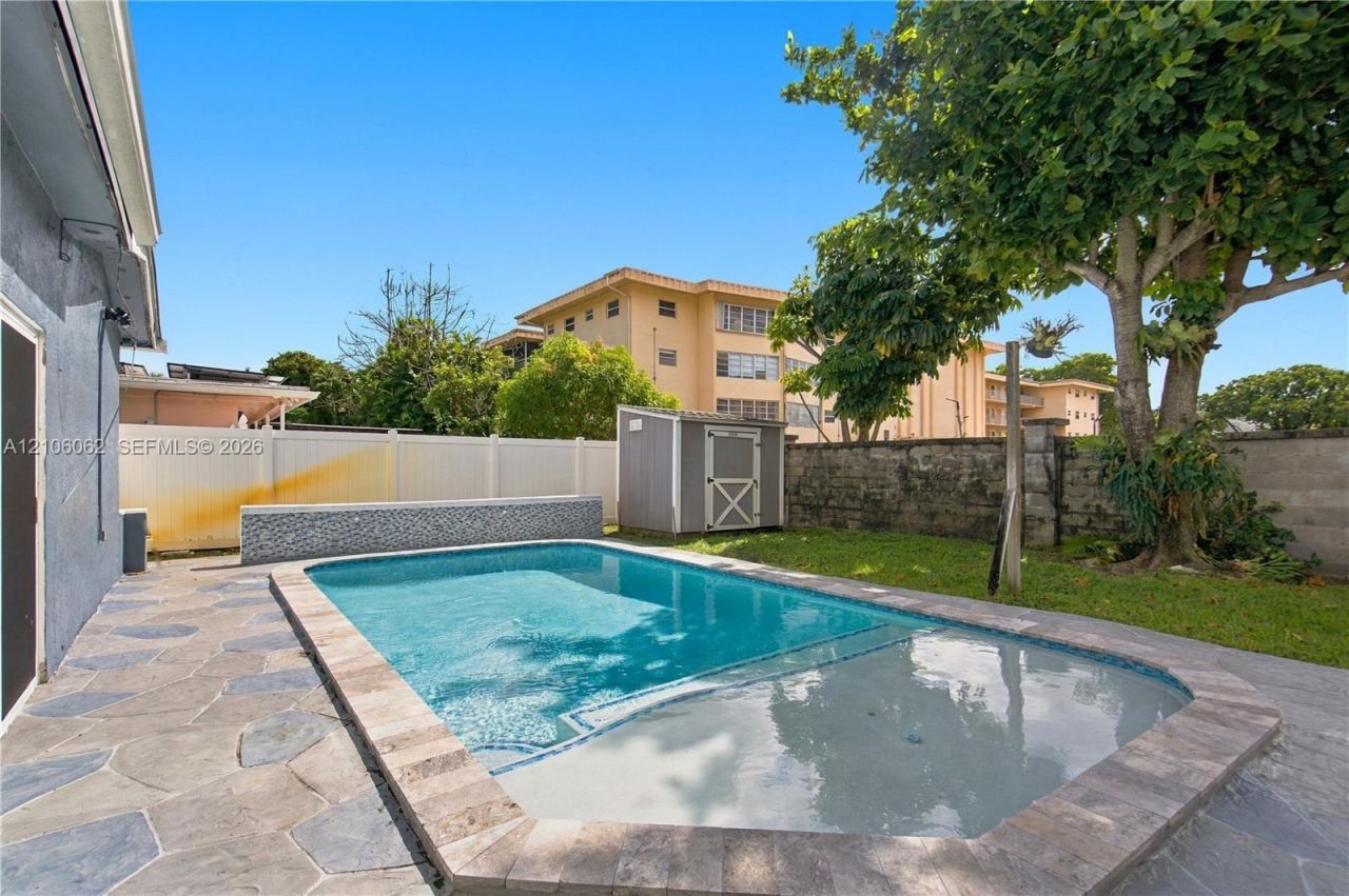 4200 NW 42nd St , Lauderdale Lakes, FL 33319 Photo