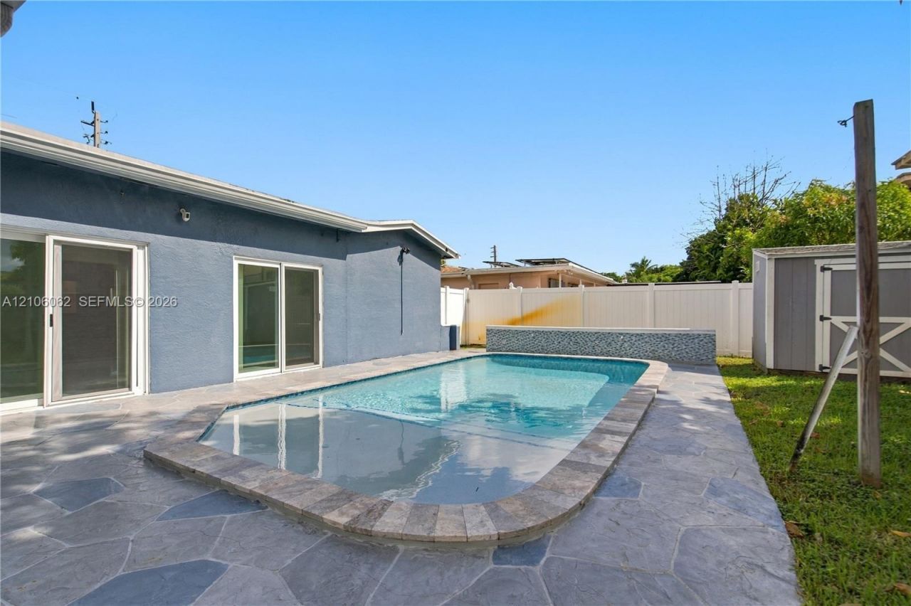 4200 NW 42nd St, Lauderdale Lakes, FL 33319 Photo