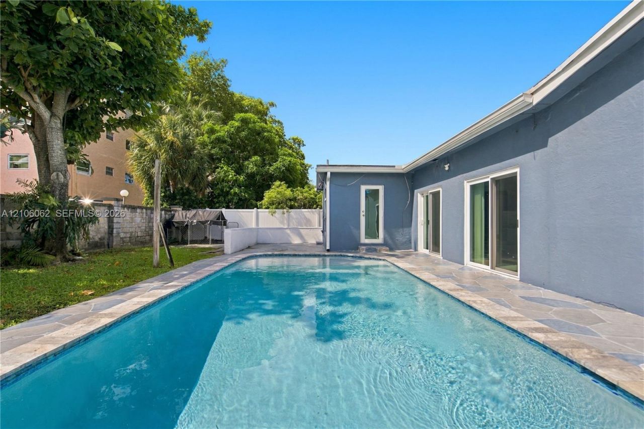 4200 NW 42nd St, Lauderdale Lakes, FL 33319 Photo