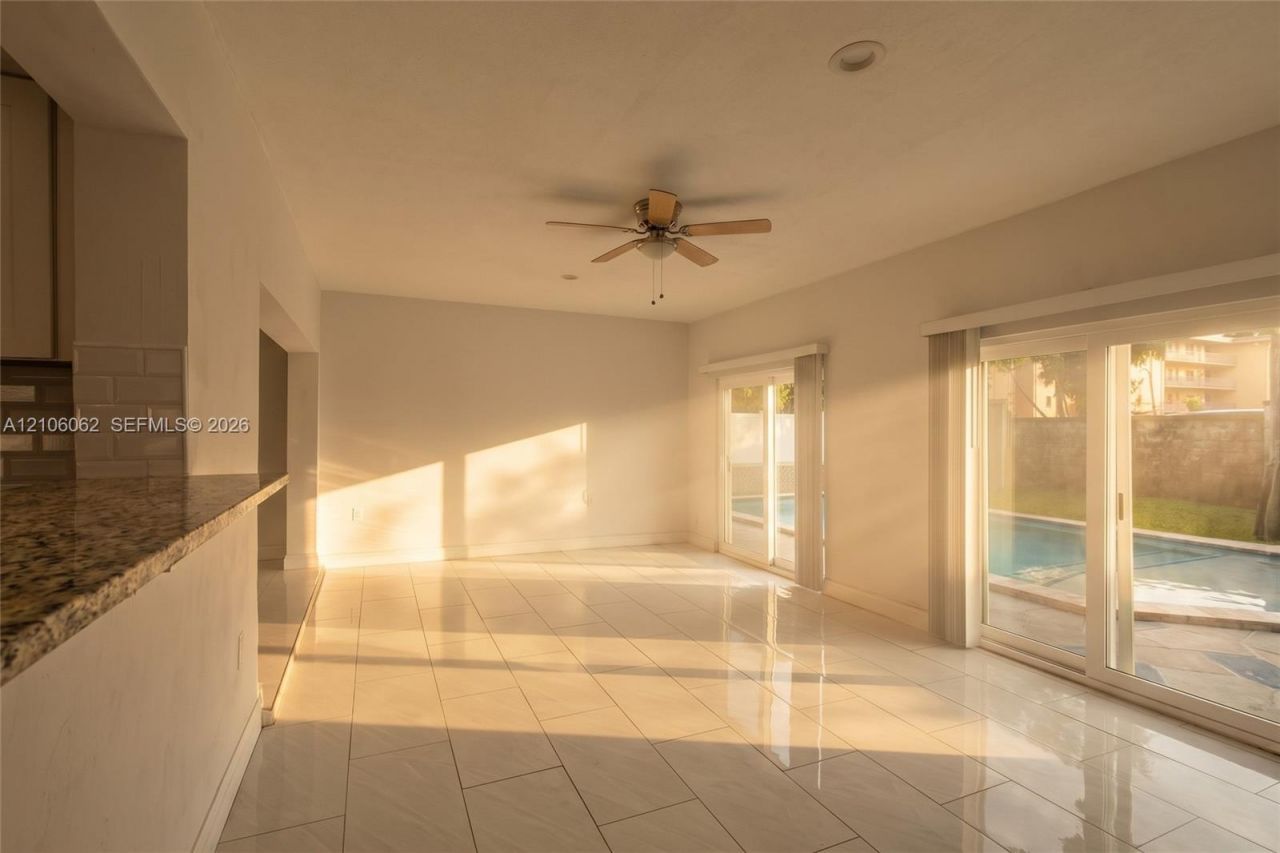 4200 NW 42nd St , Lauderdale Lakes, FL 33319 Photo