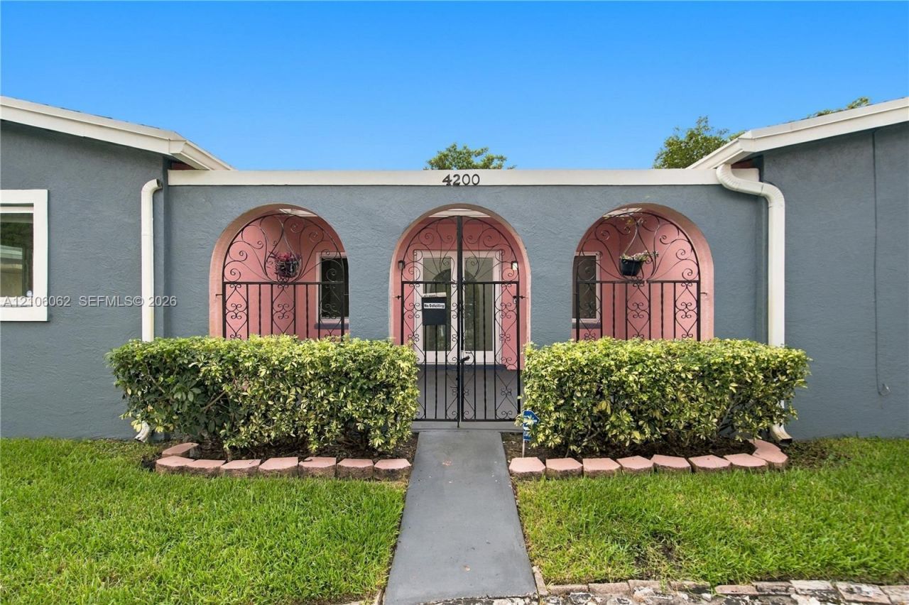 4200 NW 42nd St, Lauderdale Lakes, FL 33319 Photo