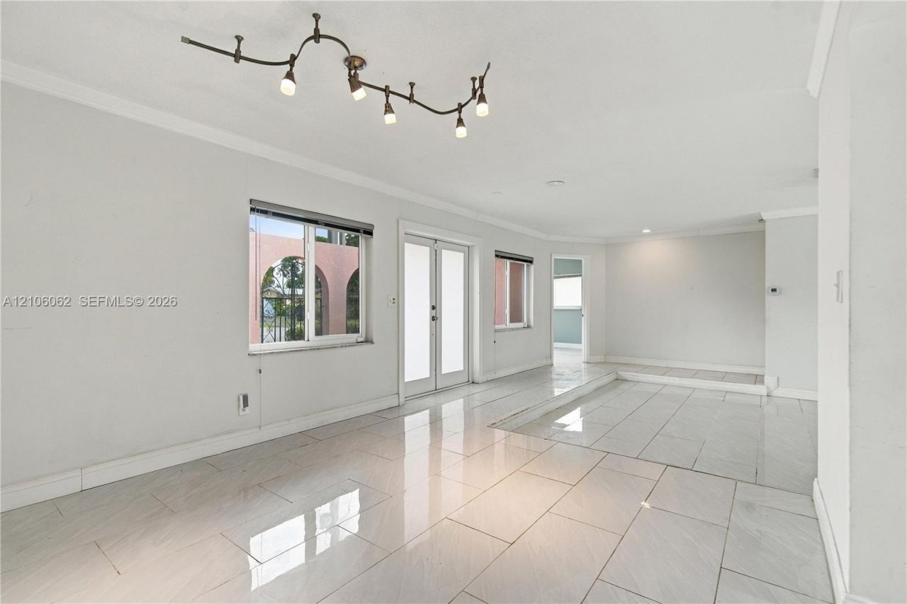 4200 NW 42nd St , Lauderdale Lakes, FL 33319 Photo