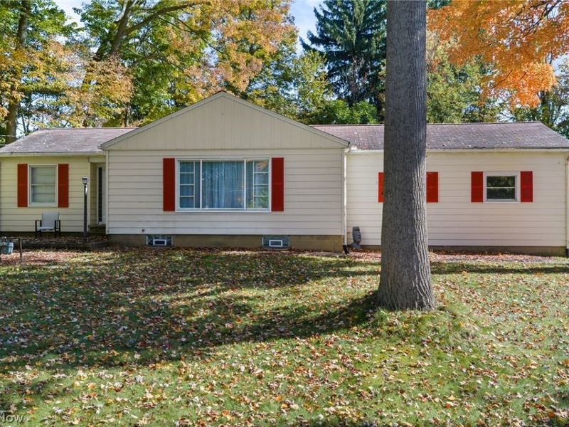 325 Westview Avenue, Wadsworth, OH 44281 Photo 1