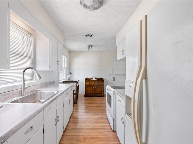 325 Westview Avenue, Wadsworth, OH 44281 Photo 14