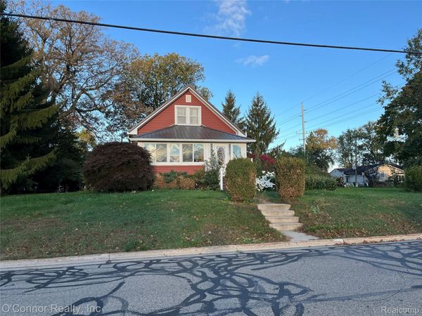 1504 S Riverside Avenue , St Clair, Mi 48079