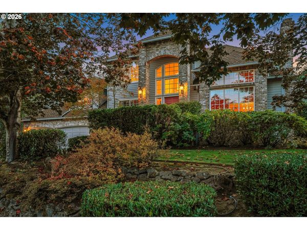 17317 BROOKHURST DR, Lake Oswego, OR 97034