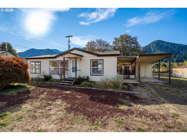 47674 CLARK ST, Unit 17, Oakridge, OR 97463
