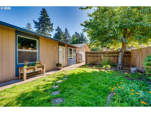 535 RIVER LOOP 2, Eugene, OR 97404