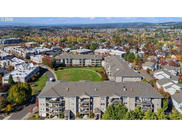 4832 NW PROMENADE TER, Unit 418, Portland, OR 97229