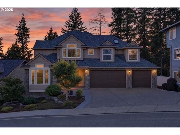 12574 SW Autumnview ST, Portland, OR 97224