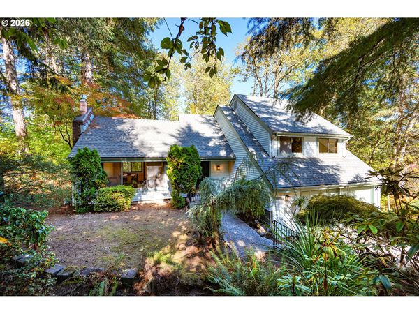 2867 Timberline DR, Eugene, OR 97405