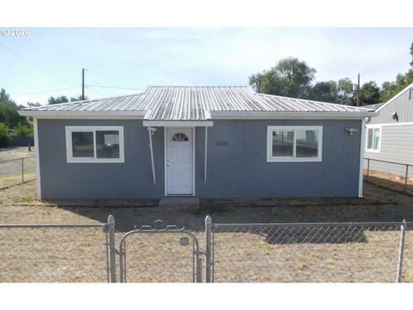 409 W RIDGEWAY AVE, Hermiston, OR 97838
