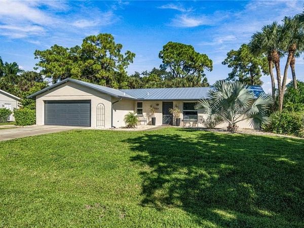 2265 Outrigger LN, NAPLES, FL 34104