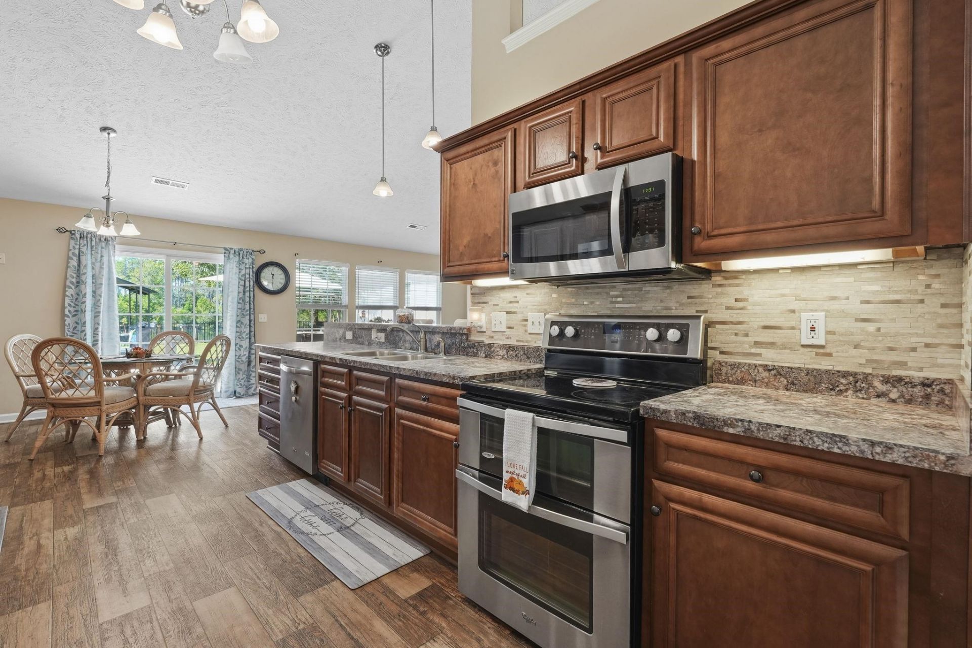 136 Alpharetta Ct. Photo 33