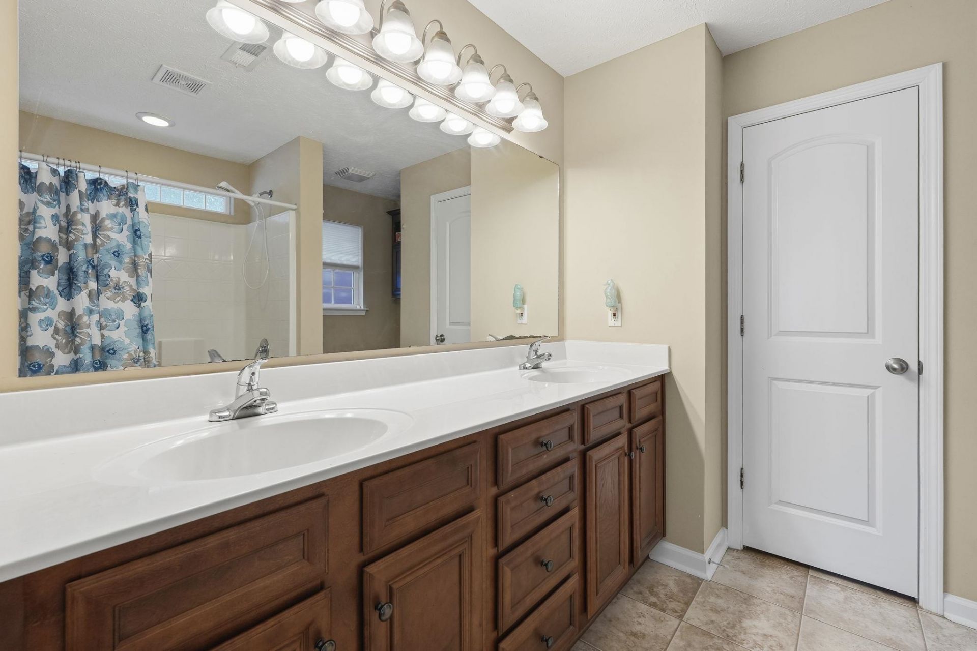 136 Alpharetta Ct. Photo 36