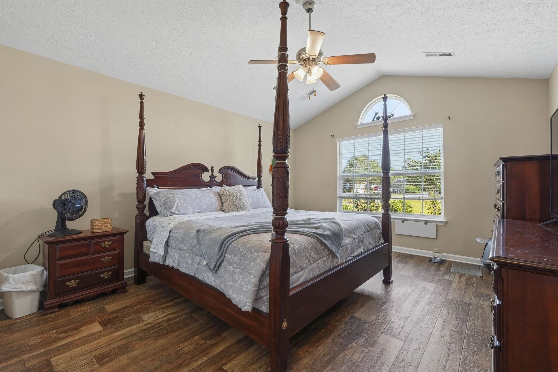 136 Alpharetta Ct. Photo 40