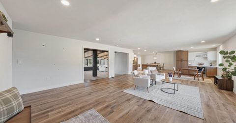 829 Lyell Way, Gardnerville, NV 89460 Photo